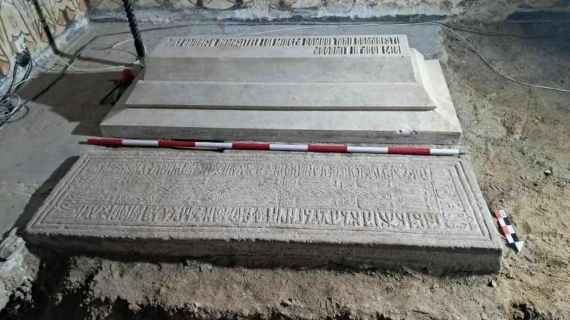 Mormântul lui Mircea cel Bătrân, redeschis după aproape 100 de ani. Ce au descoperit arheologii Mormântul lui Mircea cel Bătrân, redeschis după aproape 100 de ani. Ce au descoperit arheologii