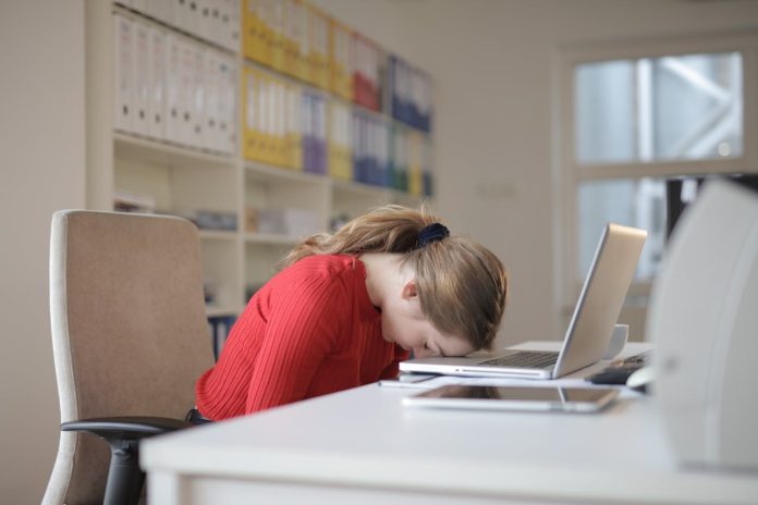burnout România pregătește concediu plătit pentru burnout