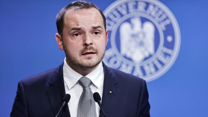 Alexandru rogobete Tăierea salariilor cu 10% în Sănătate, lămurită. Ce spune ministrul Sănătății, Alexandru Rogobete