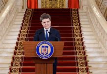 Nicușor Dan recunoaște că nu mai sunt șanse de împăcare între PSD și PNL Nicușor Dan recunoaște că nu mai sunt șanse de împăcare între PSD și PNL