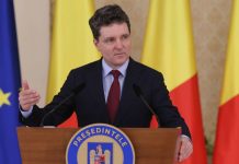 Nicușor Dan este făcut praf de cei care l-au votat Nicușor Dan este făcut praf de cei care l-au votat