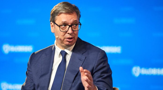 Aleksandar Vucic, președintele Serbiei, se gândește serios să demisioneze Aleksandar Vucic, președintele Serbiei, se gândește serios să demisioneze