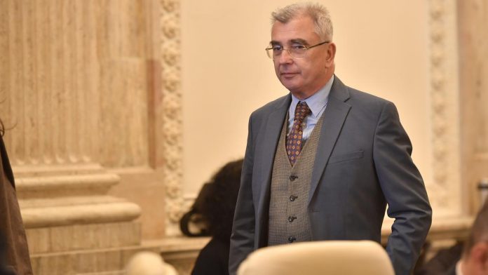 Petrișor Peiu AUR ar vrea și nu prea să voteze Guvernul Veștea, susținut de PSD