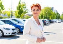 Un nou episod cu cântec în epopeea licitațiilor pentru parcările din Craiova: ultimul click mai valoros decât toată oferta Un nou episod cu cântec în epopeea licitațiilor pentru parcările din Craiova: ultimul click mai valoros decât toată oferta